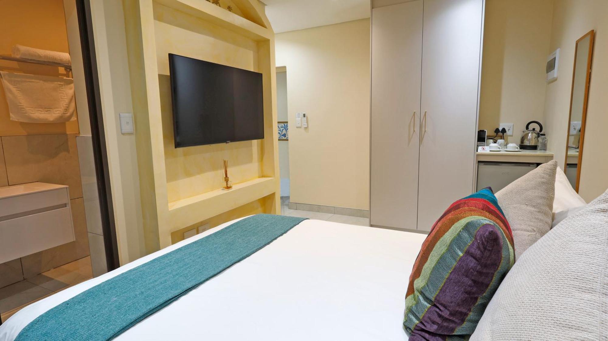 Qurtuba Hotel And Spa Sandown Экстерьер фото